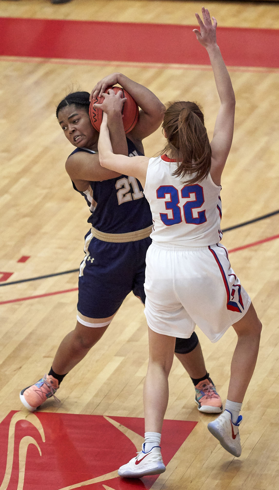 FHS WBB 030919 31.jpg